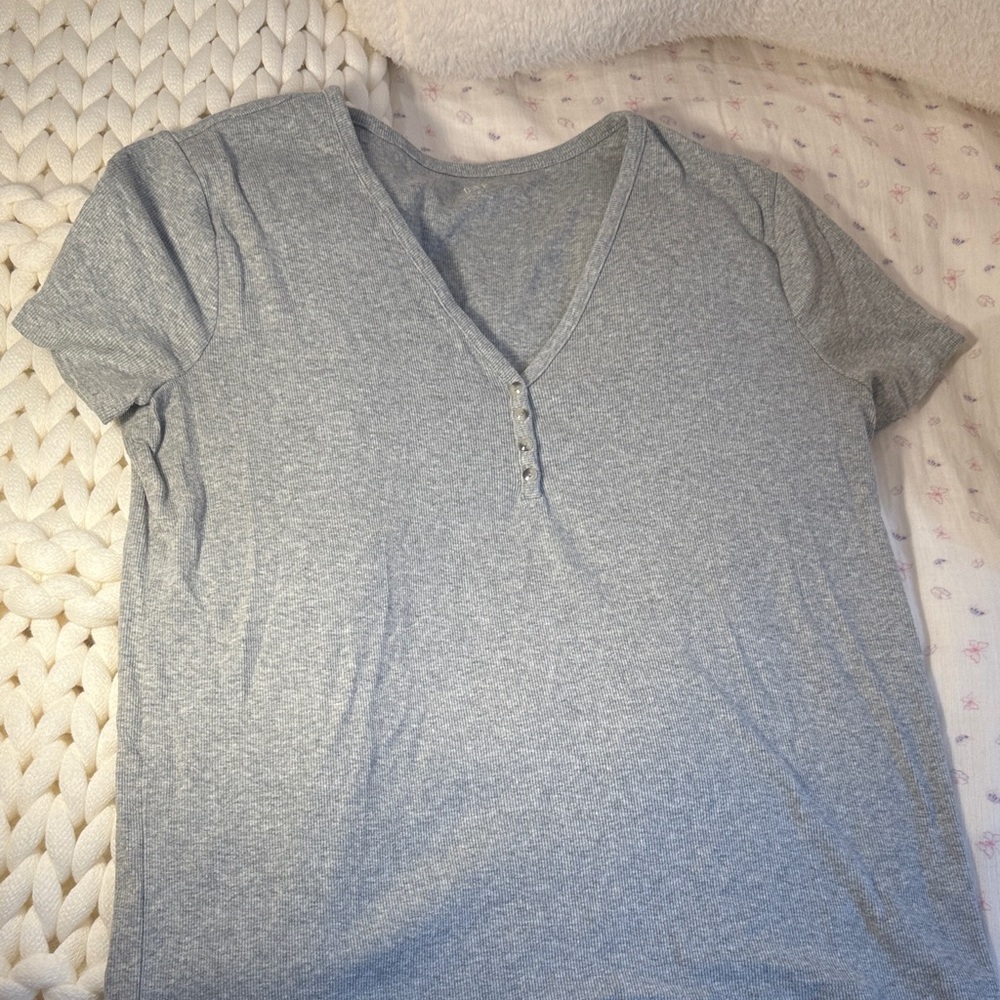 GAP Light Gray Ribbed Knit Top